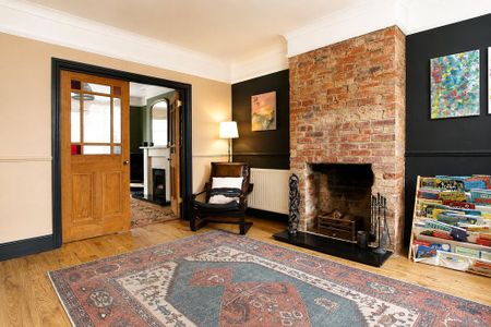 4 bedroom semi-detached house to rent - Photo 2