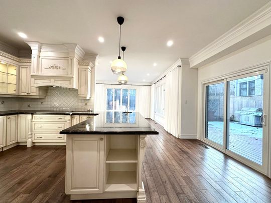 For Lease - 7 Killarney Road, Toronto, Ontario - Photo 1