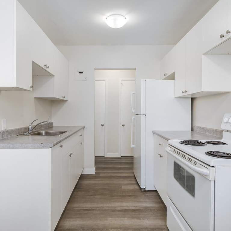 Classic Suite - 1 Bedroom - Photo 1