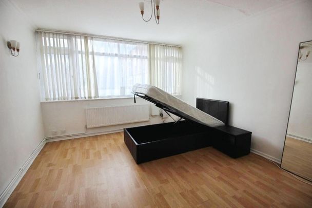 1 bedroom Flat To Let - Photo 1