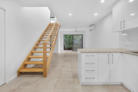 Modern Buderim Townhouse - Photo 4