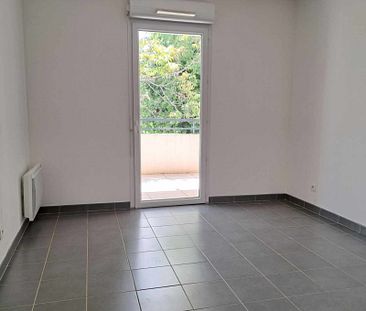 Location - Appartement T2 de 37 m², avec une terrasse et un emplacement de parking privatif - Photo 4