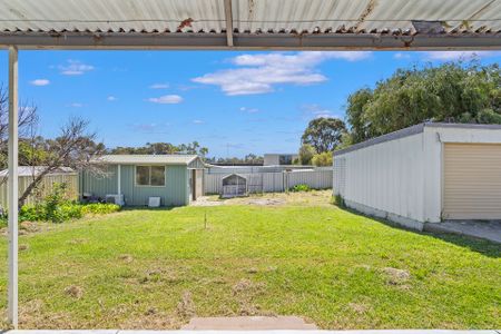 8 Yallan Street, Mandurah. - Photo 5