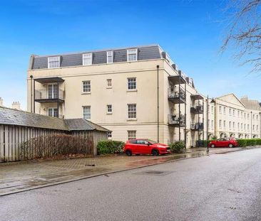 Mount Wise Crescent, Plymouth, PL1 - Photo 1