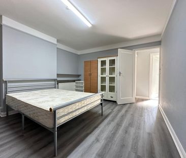 The Fairway, London, NW7 - Photo 5