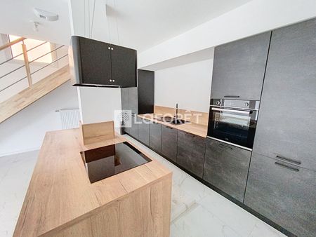 House - Photo 2