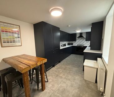 6 Bed Terraced House, Albert Edward Road, L7 - Photo 1