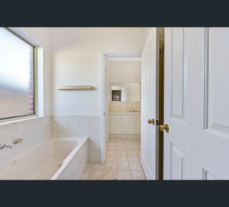 7 Thistle Avenue, Klemzig, SA 5087 - Photo 1