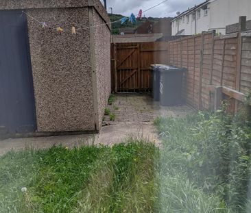 3 bedroom terraced house to rent - Photo 5