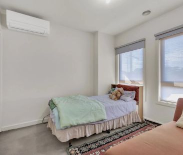 Modern Living ! - Photo 2