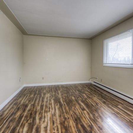 1 BEDROOM APARTMENT FOR RENT - Photo 3