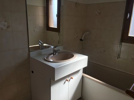 Location Appartement 2 pièces 35m² SALLANCHES 74700 - Photo 5