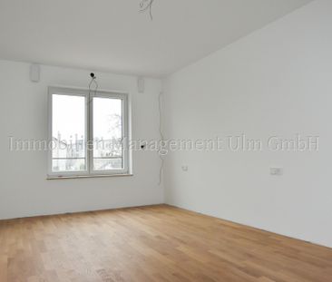 Wunderschöne 3-Zimmer-EG-Wohnung mit Terrasse und Tiefgaragenstellp... - Photo 1