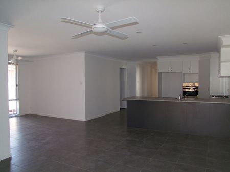 141 The Point Drive, Port Macquarie NSW 2444 - House For Rent | Domain - Photo 2