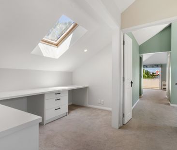 Sophisticated Family Living in the Heart of Remuera - Photo 2