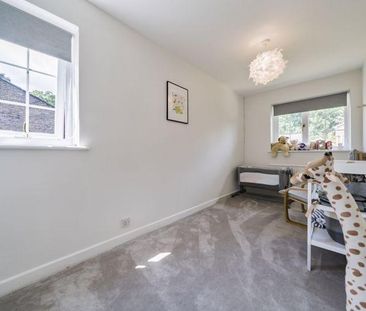 4 bedroom detached house to rent - Photo 5