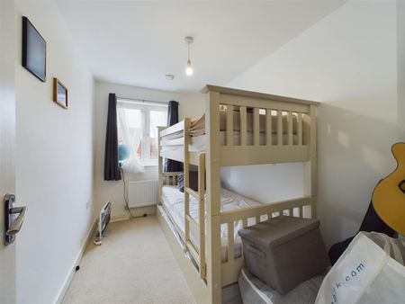 Cornwell avenue, crawley - Photo 2