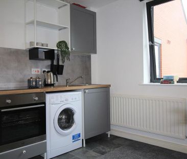 Studio to rent - Photo 2