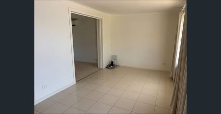 Lovely Family Home with Pool – Coastal Living in Port Noarlunga South! - Photo 2