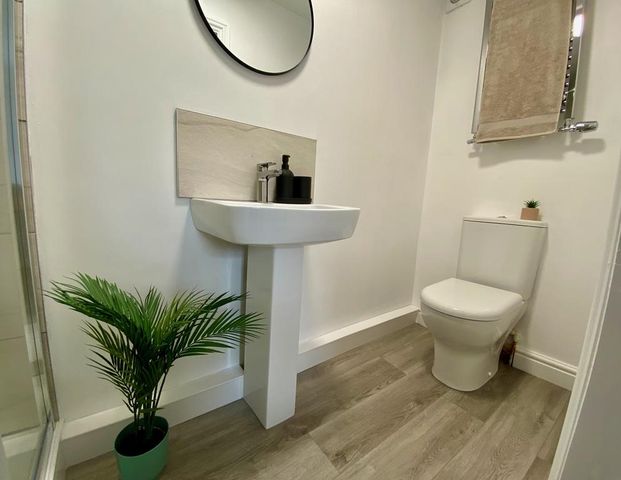 6 bedroom house share to rent - Photo 1