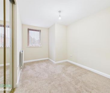 Apt 2, 5 Lord Street, Belfast, BT5 4QG - Photo 4