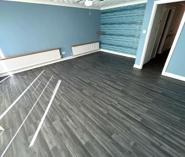 3 bedroom terraced house to rent - Photo 6