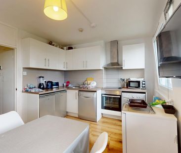 22 Corringham House (ii) – Room 4 - Photo 4