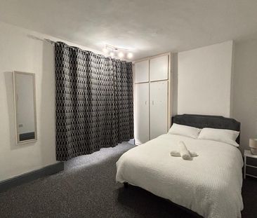 Room in a Shared House, Cambridge St, LE3 - Photo 2