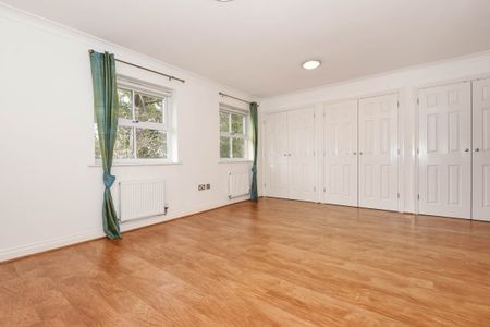 4 bedroom detached house to rent - Photo 5