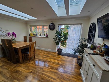 5 bedroom detached house to rent - Photo 5