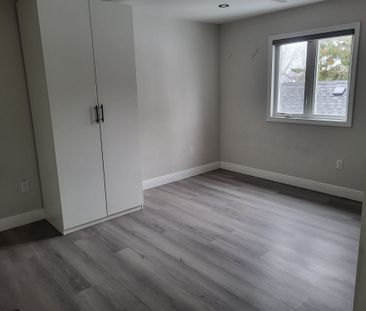 For Lease - 6447 Culp Street, Niagara Falls, Ontario - Photo 4