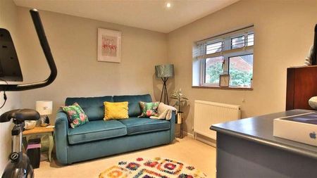 Station Lane, Tewkesbury, GL20 - Photo 3