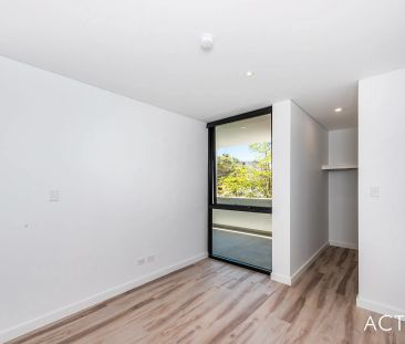 Contemporary Apartment within walking distance to shops, cinema, re... - Photo 5