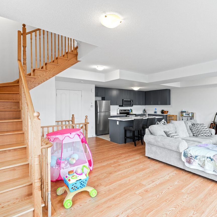 For Lease - 405 Dougall Avenue, Caledon, Ontario - Photo 1