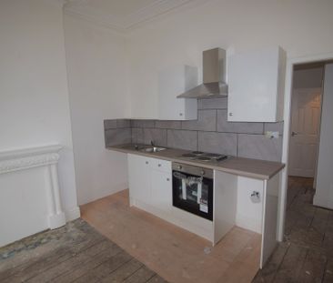 To Let 1 Bed Ground Floor Flat - Photo 3
