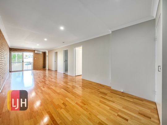 Modern 2 Bedroom Unit In The Heart Of Everton Park � Walk To Cafes And Transport - Photo 1