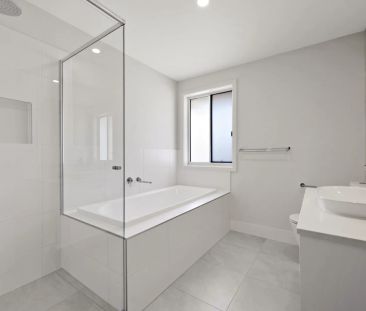 4 Bedroom Home - Photo 4