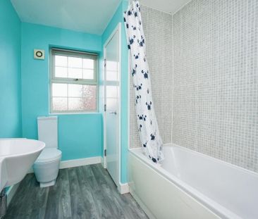 3 bedroom terraced house to rent - Photo 6