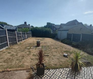 3 bed Semi-Detached - To Let - Photo 6