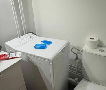 F2 DUPLEX MEUBLE - QUARTIER MAZELLE - COUR INTERIEURE - Photo 6