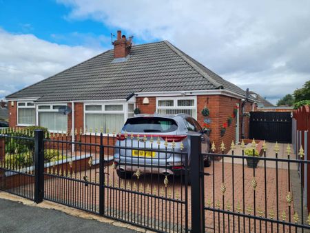 Carlton Way, Royton - Photo 2