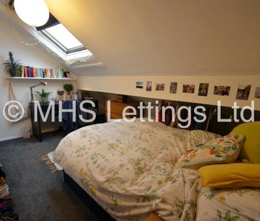 6 Bedroom Mid Terraced House for rent in Hessle Mount - Photo 4