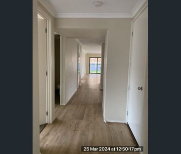 Beautifully Updated Family Home in Gainsborough Greens - Photo 6