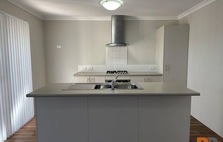32 Wandsworth Avenue, BRABHAM WA 6055 - Photo 3