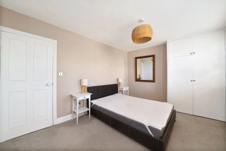 2 bedroom flat in Tufnell Park - Photo 3