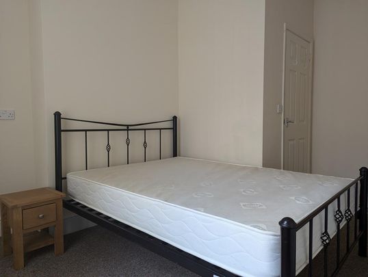 1 bedroom house of multiple occupation to rent - Photo 1