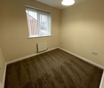 3 bedroom semi-detached house to rent - Photo 5