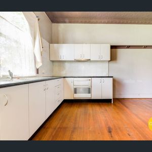 Low Maintenance Flat - Short Walk To CBD - Photo 3