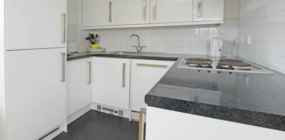 Red Lion Street, TW9, London - Photo 2