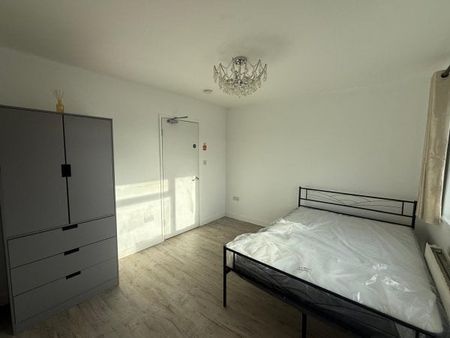 Belfast Walk, DERBY, DE21 - Photo 2